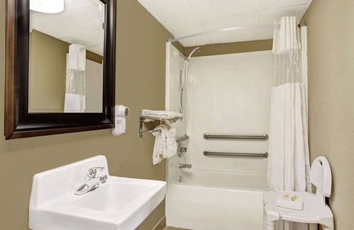 Conover Hotel | Days Inn by Wyndham Conover-Hickory