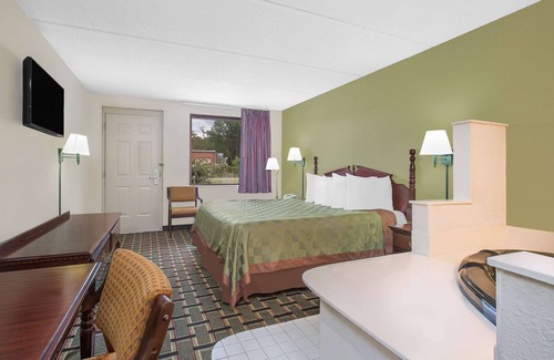 Eufaula Hotel | Days Inn by Wyndham Eufaula AL