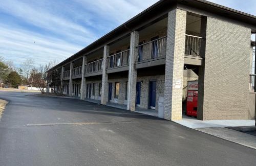 Morristown Hotel | Days Inn by Wyndham Morristown