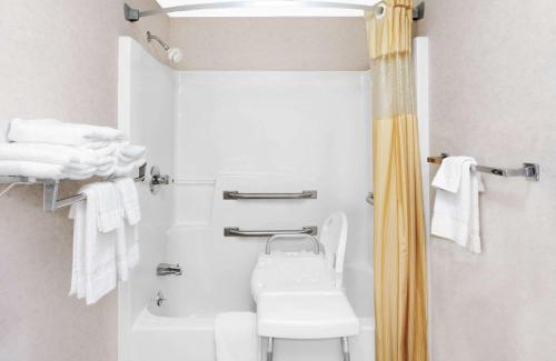 Morristown Hotel | Days Inn by Wyndham Morristown