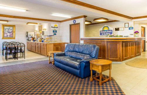 Mitchell Hotel | Days Inn by Wyndham Pontoon Beach