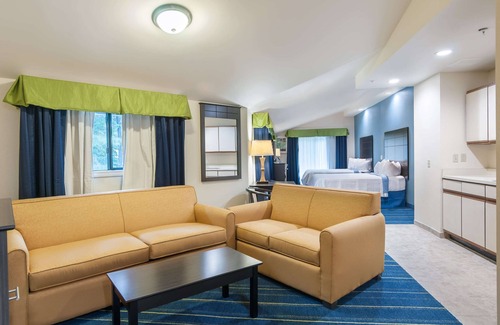 Silver Lake Hotel | Days Inn by Wyndham Tamworth