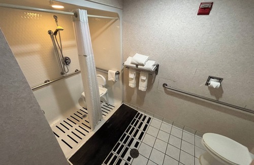 Jefferson City Hotel | Days Inn by Wyndham Jefferson City