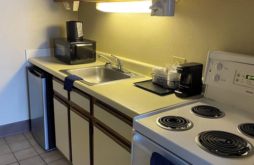 Northeast Virginia Beach Hotel | Days Inn by Wyndham Virginia Beach At The Beach