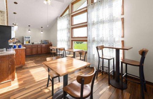 Wauseon Hotel | Days Inn by Wyndham Wauseon