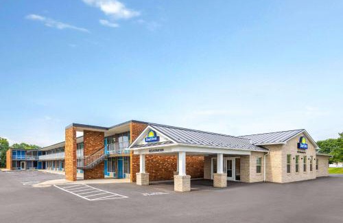 Frederick Hotel | Days Inn of Frederick by Wyndham