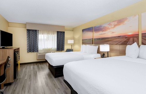 Clovis Hotel | Days Inn & Suites by Wyndham Clovis