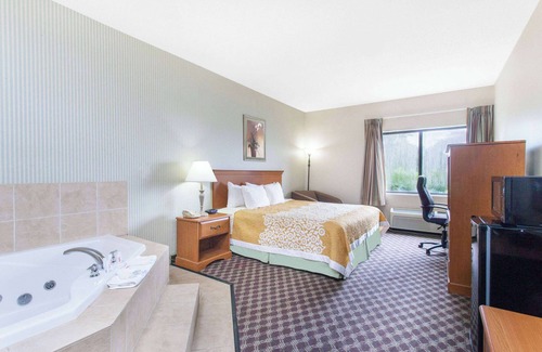 Seaford Hotel | Days Inn & Suites by Wyndham Seaford