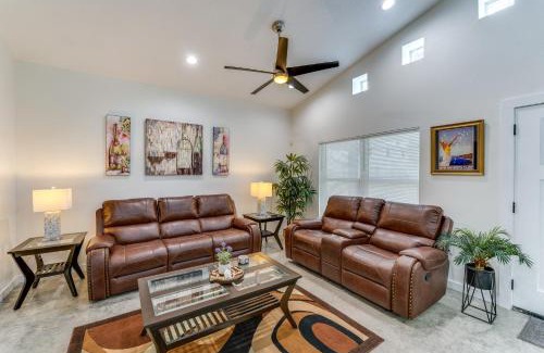 Holly Hill House | Daytona Beach Vacation Home about 4 Mi to Main St Pier