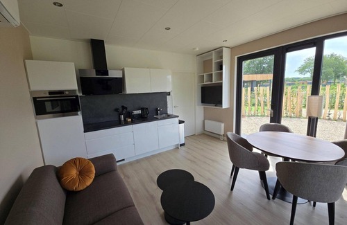 Lattrop House | De 2-persoons versie van de vakantievilla Amalia 2 is uitgerust met een ruime sauna en hottub