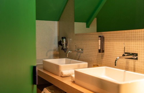 Houthalen Hotel | De Barrier - Different Hotels