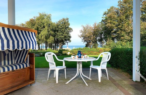 Am Schwarzen Busch Apartment | App. Dünenblick - Spacious ground floor apartment with great sea views!