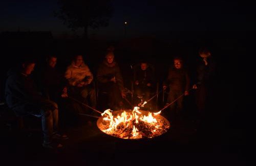 Langemark-Poelkapelle Apartment | DE MEIBOOM vakantiehoeve tot 21 pers