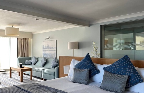 South Cerney Hotel | De Vere Cotswold Water Park