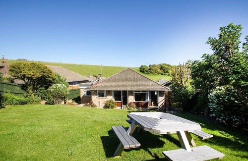 Rottingdean House | Dean Court Garden|Parking|by Brighton Holiday Lets