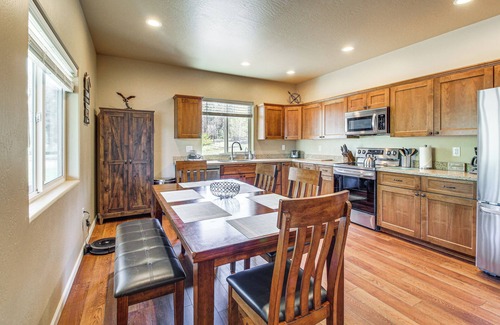 Clay Springs Cabin | Deck & ATV Trail Access: Quiet Cabin in Show Low