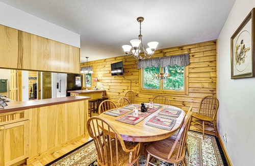 Mace Cabin | Deck & Mtn Views: Log Cabin By Snowshoe Mountain!