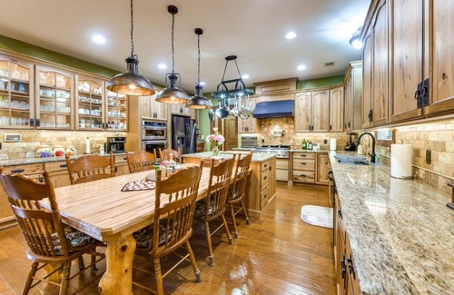 Pine Mountain House | Deck, Smoker and Yard Peaceful Gem in Pine Mountain
