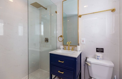 Surfside Apartment | Deco Drift 2 bedroom Apartment