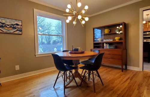 Rochester House | ☆Dee Dee's Den: A Dharma Dwellings Parent Company☆