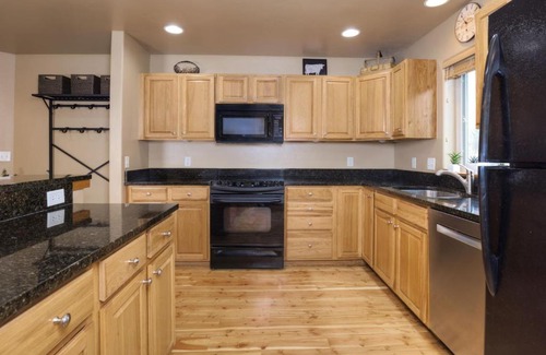 Big Sky House | Deer Run Condo - 12 Blacktail Buck