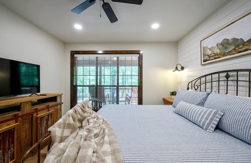 Broken Bow Cabin | Deer Valley-Rustic Farm Cabin close to Lake on 4.5 acres-Pets Allowed