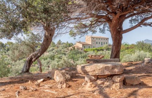 Deia House | Deià semi-detached sunny country house, near GR221