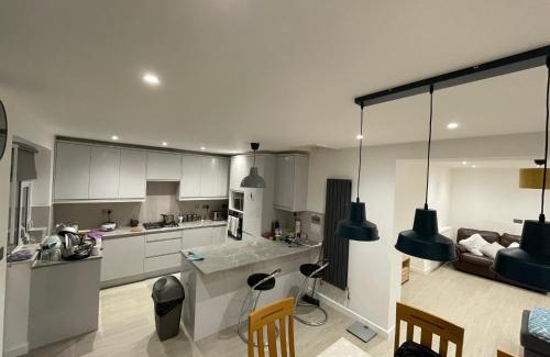 Tatenhill House | Dein Haus 1