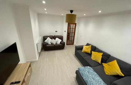 Tatenhill House | Dein Haus 1