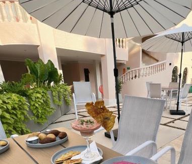 Sopetran Hotel | Del Tropico hotel