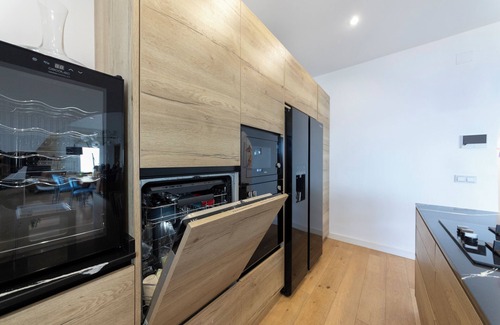 Los Geraeos Villa | Delfín luxury Villa Water Front & Jacuzzi