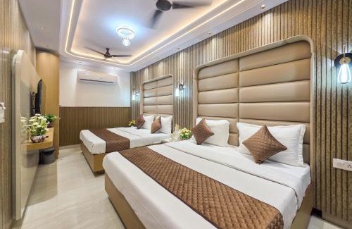 Karol Bagh Bed & Breakfast | Delhi Delight Premium