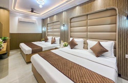 Karol Bagh Bed & Breakfast | Delhi Delight Premium