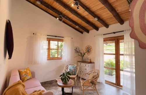 Gigante Cabin | Delicada Cabaña Cristal: