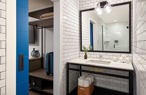 Beach Barber Tract Hotel | Delight in Sunsets at Renovated La Jolla Room with Swimming Pool!