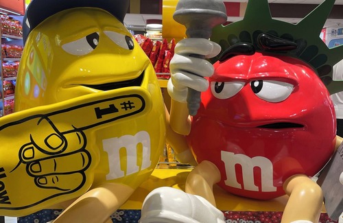 New London Apartment | DELIGHTFUL 2BR apartment with balcony- 15 min from Mohegan Sun Casino