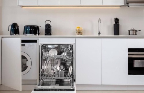 Sheikh Zayed Road Apartment | Delightful 2BR with Burj Khalifa View Trade Center Dubai