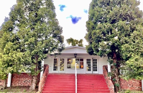 Buena Vista House | Delightful 3 bedroom house with deck/trails/nature