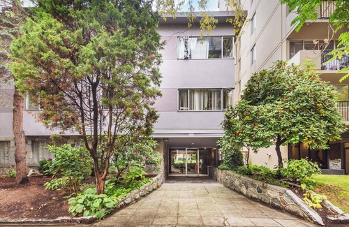 West End Apartment | Delightful 3-bedroom apartment with WiFi in Vancouver