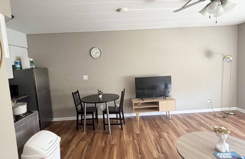 Whittier Apartment | Delightful apartment in Central Minneapolis-Long Term Stay!