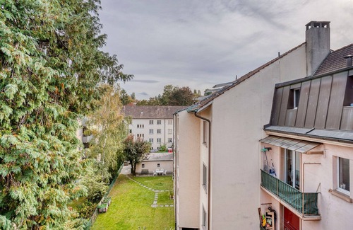 Basel Apartment | Delightful Bachletten 3 Room w/Storage, nr market, by Blueground