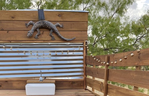 Royse City RV Rental | Delightful Belle Tent on 10 Acres With Private Outdoor Shower!