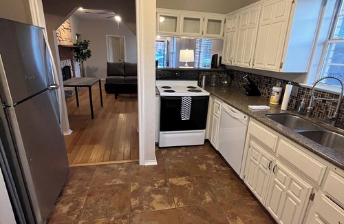 Frisco House | Delightful Downtown Frisco House-Half a mile from Frisco downtown