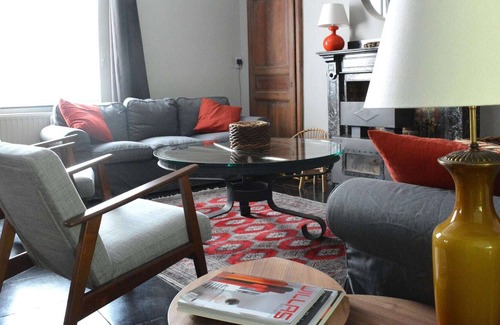 Anhee House | Delightful Holiday Home in Denee With Terrace