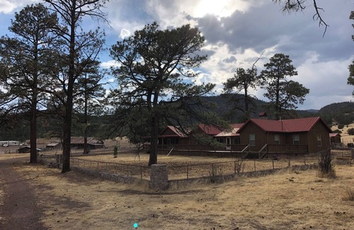 Reserve Cabin | Delightful lodge in the rugged wilderness
