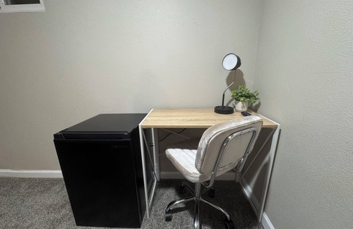 Dupont House | Delightful Room with AC in Vibrant Denver