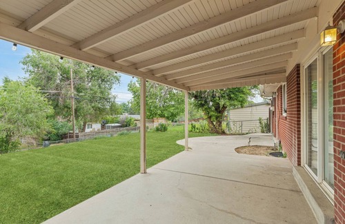 Dupont House | Delightful Room with AC in Vibrant Denver