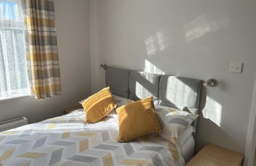 Norwich Apartment | Delightful self-contained Annexe close to airport