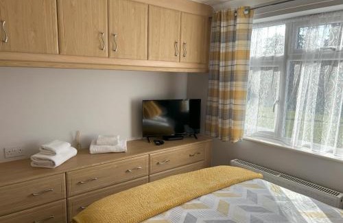 Norwich Apartment | Delightful self-contained Annexe close to airport