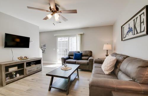 Kimberling City House | Delightful Townhouse with Patio and Shared Yard!